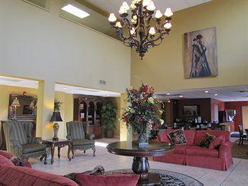 Chisholm Suite Hotel Duncan Bagian luar foto